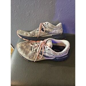 Brooks Adrenaline GTS 21 Gray/pink Running Sneakers Women Size 10.5 B (S18)